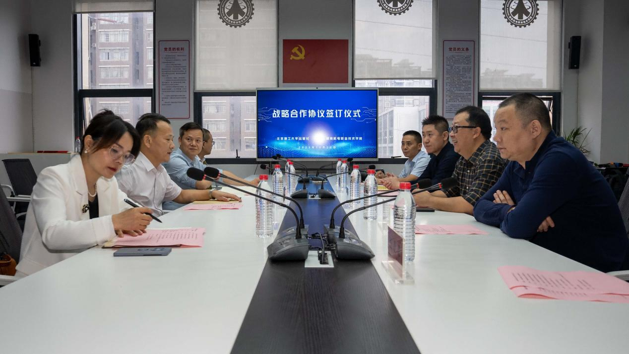 北京理工大学出版社与澳门十大赌博正规官网签订战略合作协议